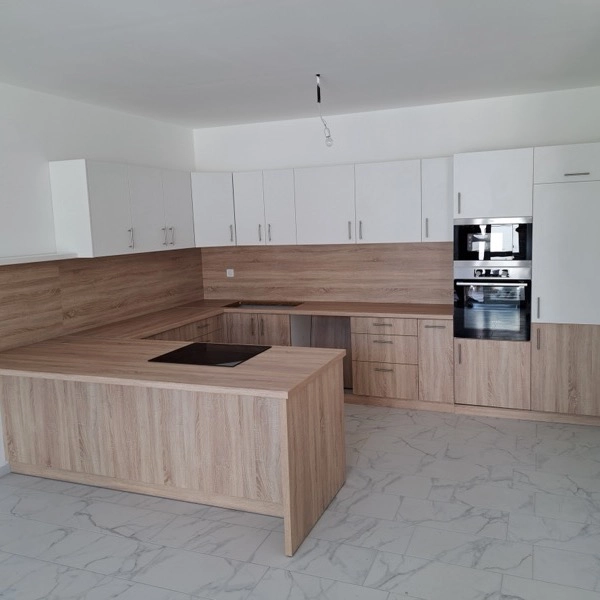 Egyedi készítésű és szabású konyhabútor